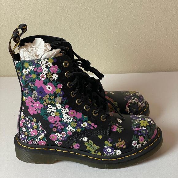 Dr. Martens 1460 Pascal Black Floral Boots Size 6 Doc Martens Flower Combat Punk - Picture 3 of 9